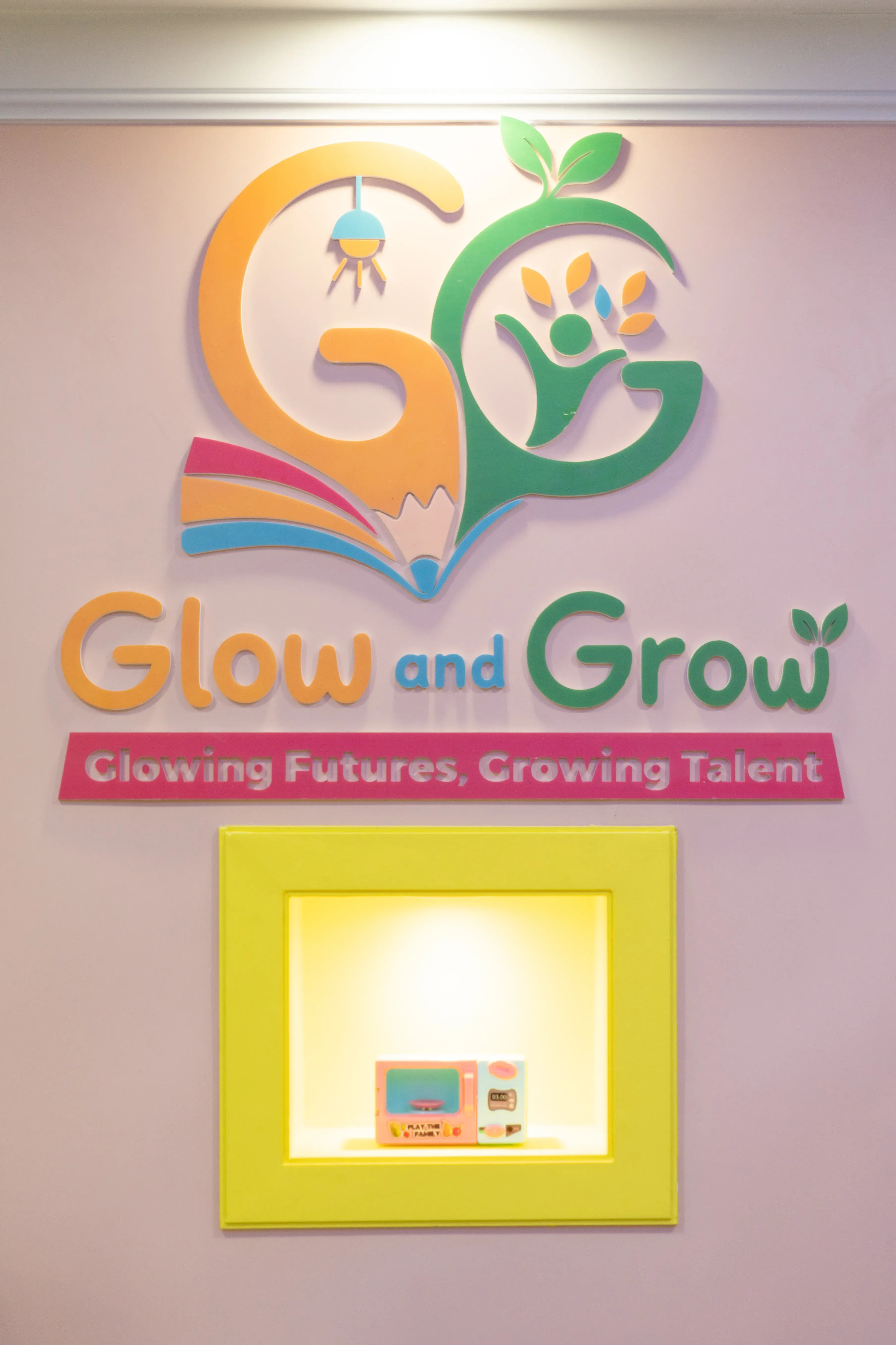 glow&grown-moment